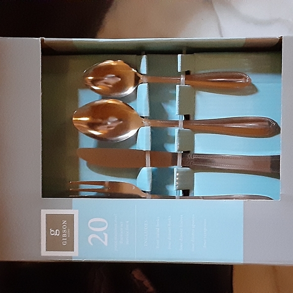 Silverware Set - Picture 6 of 6